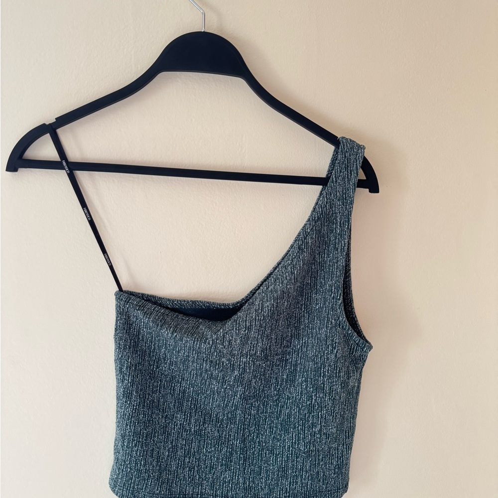 Forever 21 Gray One-Shoulder Crop Top